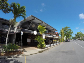 Гостиница Global Backpackers Port Douglas  Порт Дуглас